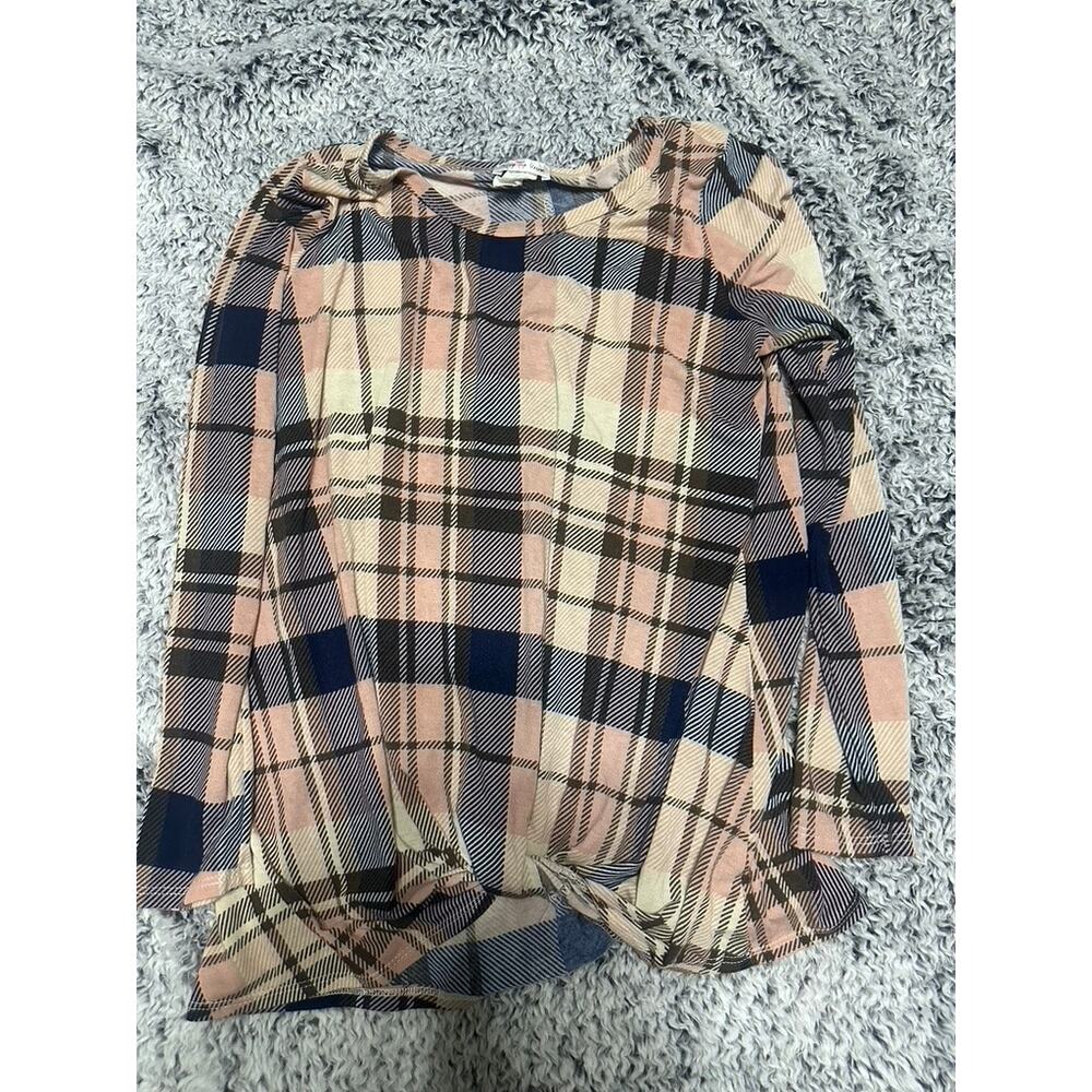 Women's Shirt Boutique Size L. GUC. Zig Zag Stripe